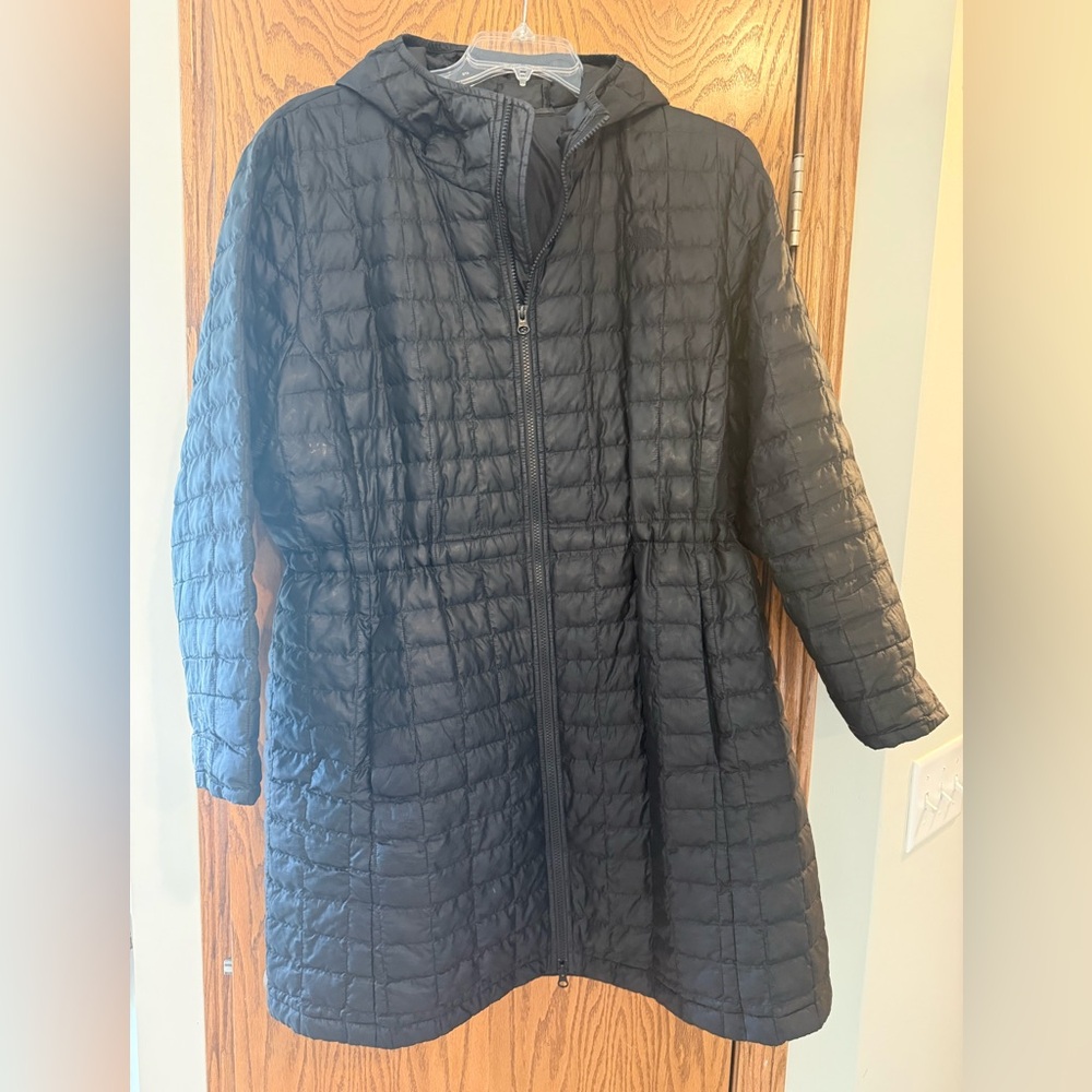 The North Face Women's thermoball Eco Black Long Puffer Coat. Plus 3x